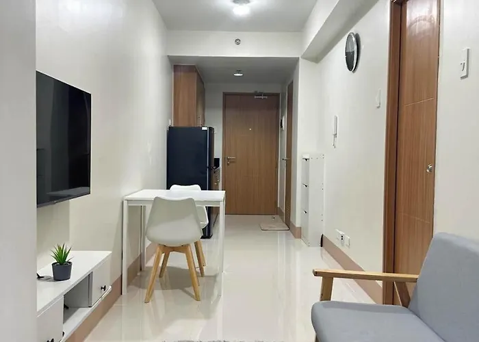 Mall Of Shore 3 Condotel Street Near Airport Manila