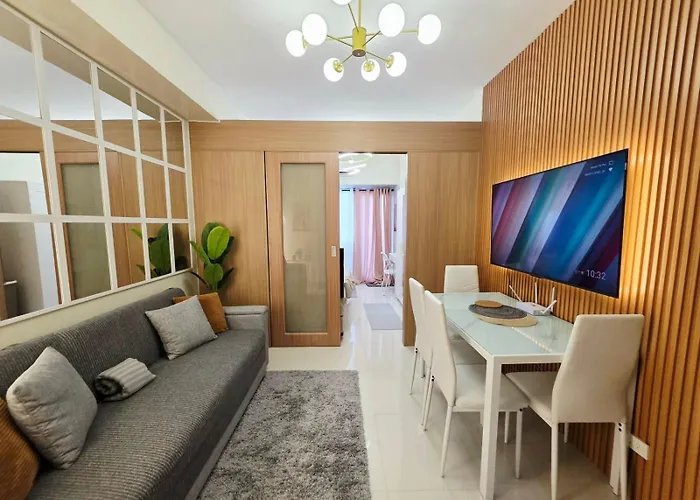 Mall Of Shore 3 Condotel Street Near Airport * Manila