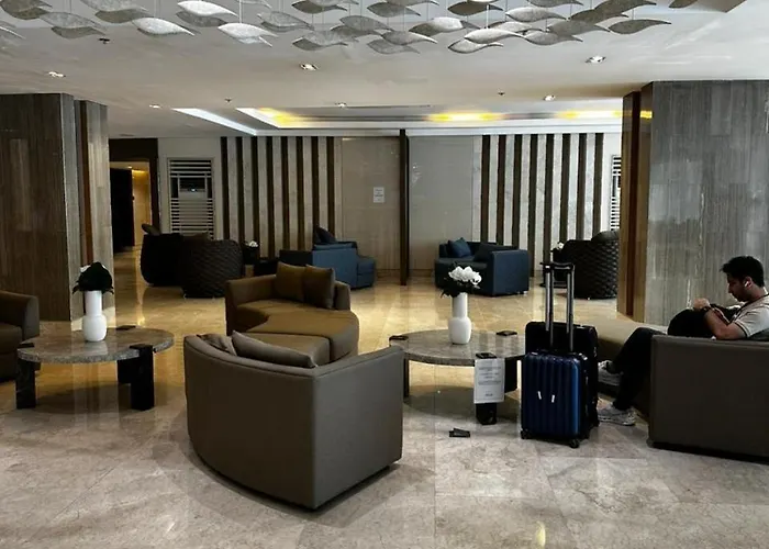 Mall Of Shore 3 Condotel Street Near Airport Hostal Manila