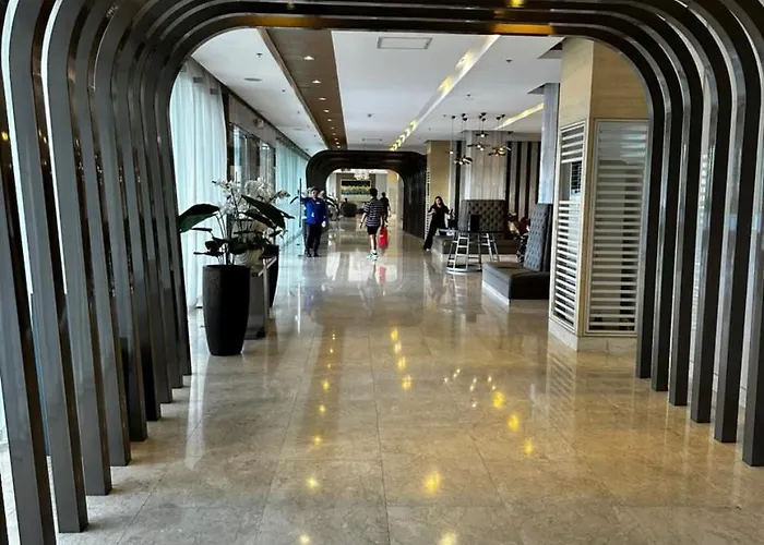 Mall Of Shore 3 Condotel Street Near Airport Hostal *